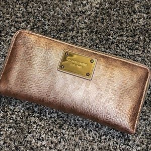 Michael Kors pink metallic wallet